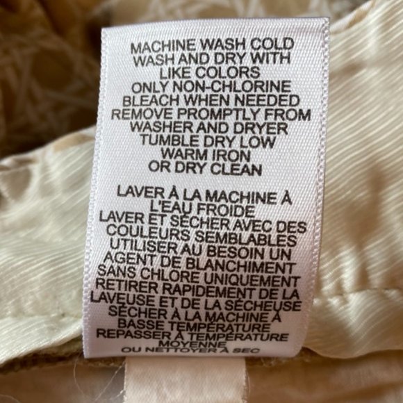 ❤️4/$40 SALE! ❤️ Banana Republic Hampton Fit Doiley Print Pant - Picture 6 of 7